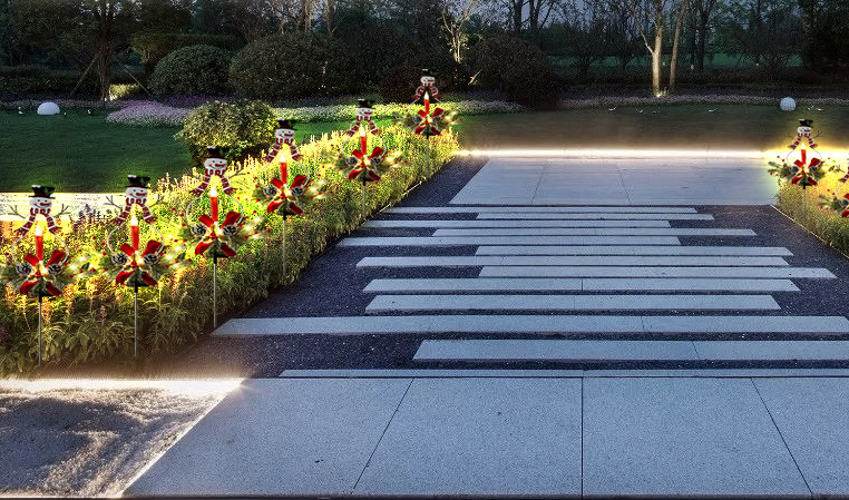 Festive Solar Snowman Ground Lights