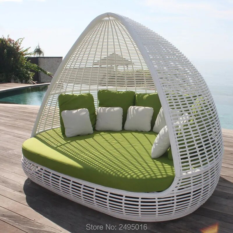 Rust-Proof Rattan Outdoor Daybed