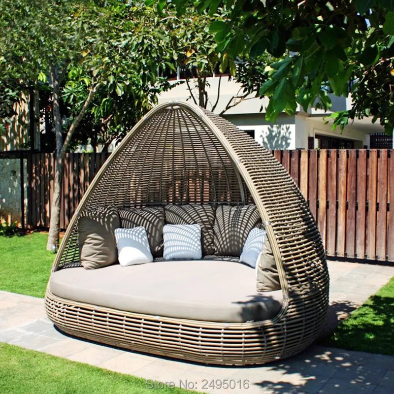 Rust-Proof Rattan Outdoor Daybed